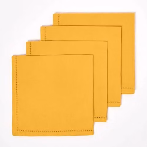 Homescapes Set of 4 Plain Yellow Cotton Napkins, 45 x 45 cm – 1