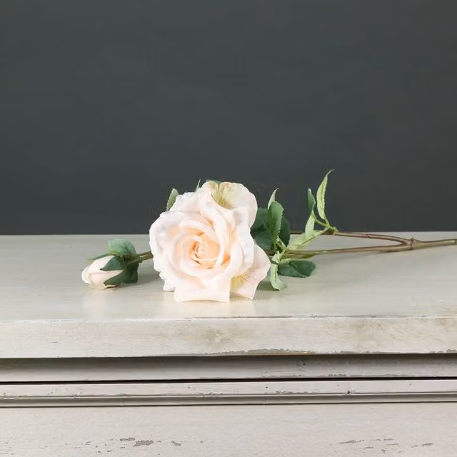 Kingsbury Gifts Artificial Silk Tintagel Spray Rose in Beige