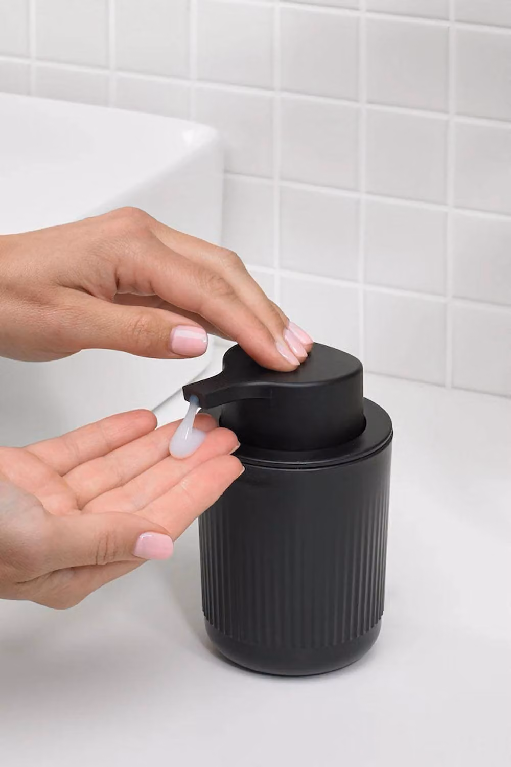 ReBorn Large Black Bathroom Caddy with Soap Dispenser and Soap Dish Set – 3