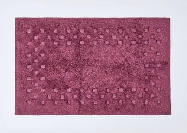 Homescapes Cotton Check Border Bath Mat in Aubergine Purple, Non-Slip and Machine Washable