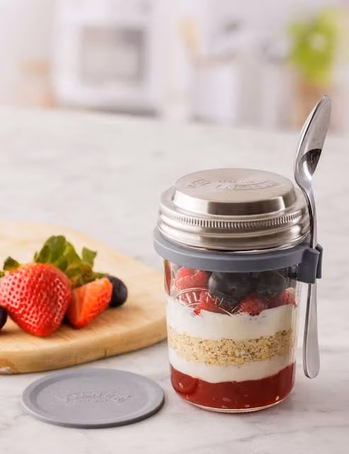 Kilner Set of 3 Airtight and Leakproof Glass Breakfast Jars in Transparent