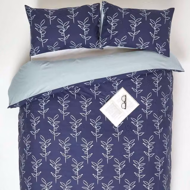 Homescapes Blue and Grey Floral Cotton Percale Duvet Cover and Pillowcase Set, W: 180 cm, H: 200 cm