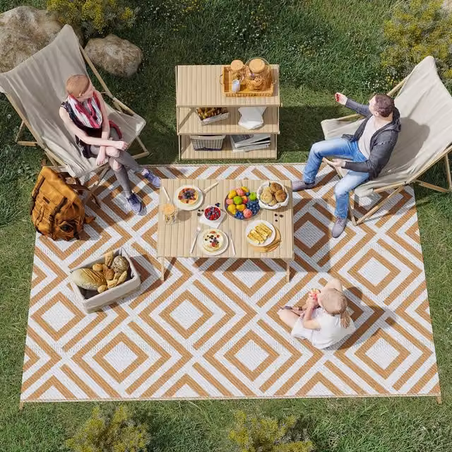 Outsunny Reversible Brown and White Diamond Pattern Outdoor Garden Rug with Carry Bag and Ground Stakes