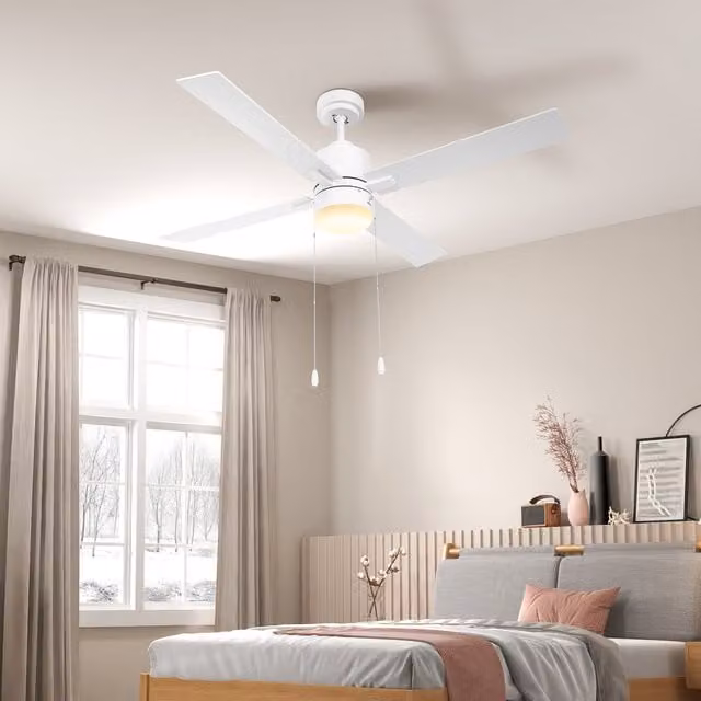 HOMCOM Reversible Ceiling Fan with LED Light, White, Diameter: 130 cm