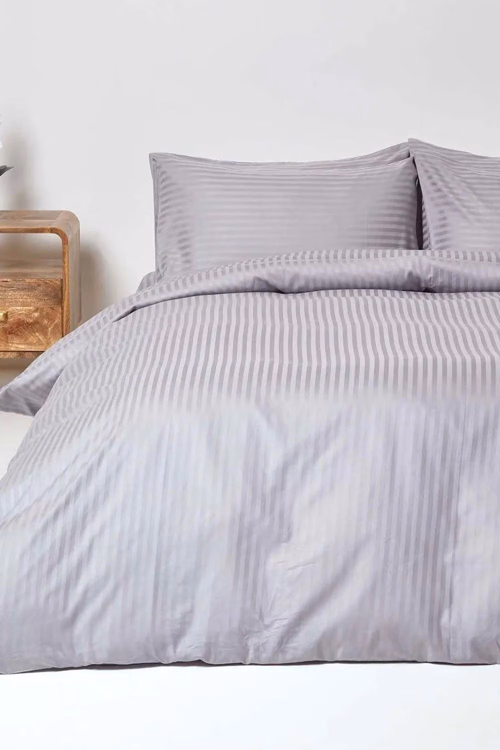 Homescapes Grey Striped Egyptian Cotton Duvet Cover and Pillowcase Set, 330 TC, W/D/H: 200 x 200 cm – 2
