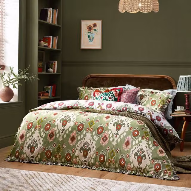 Paoletti Dawson Ikat Reversible Cotton Duvet Cover Set in Green, W/D/H: 200 x 200 cm – 1
