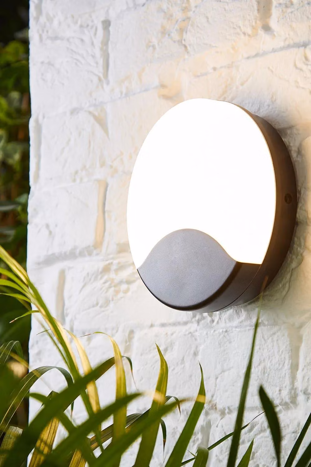 BHS Lighting Swona Round LED Outdoor Wall Light in Black – 3