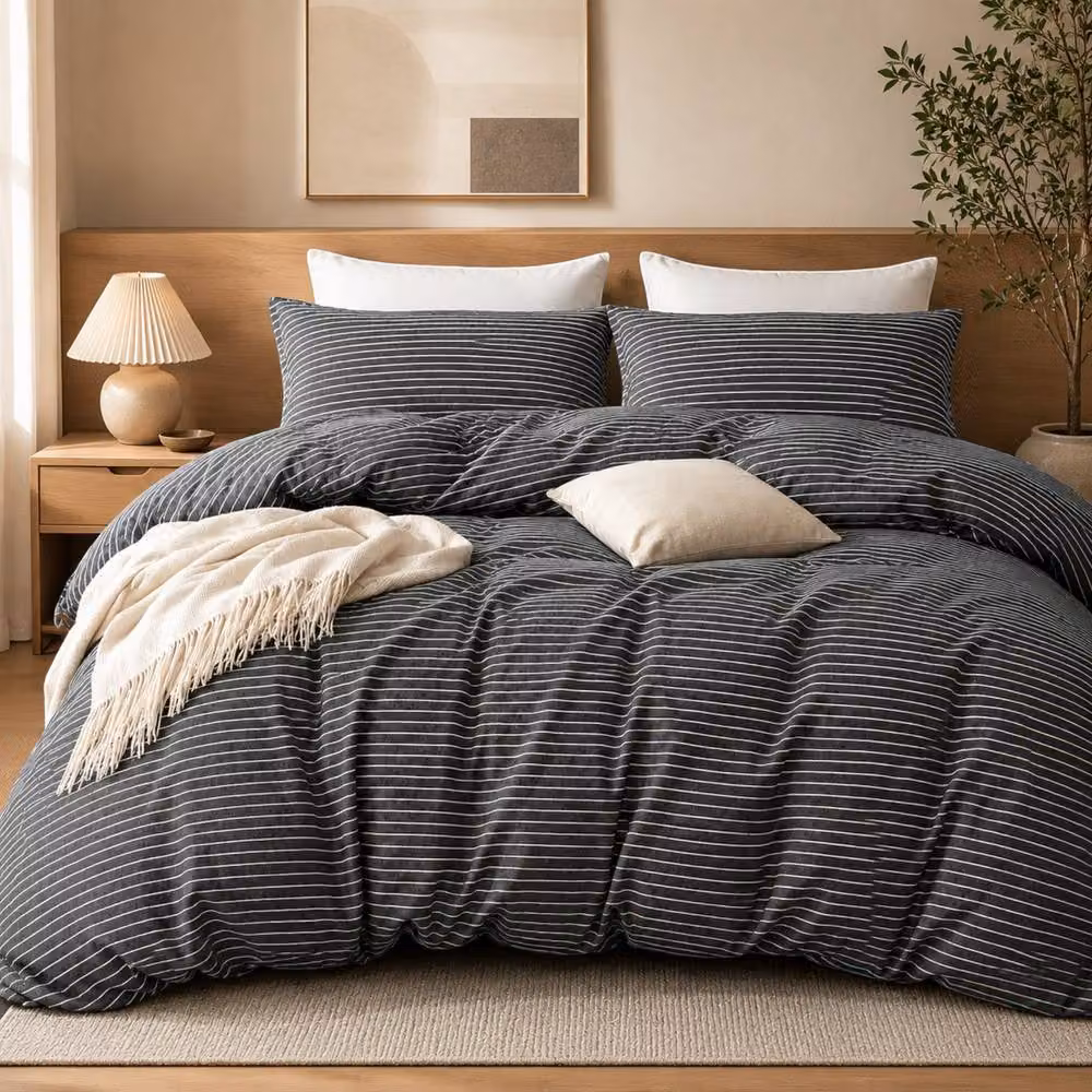 Grace Pinstripe Reversible Microfibre Duvet Cover and Pillowcase Set in Charcoal Grey, 200 x 200 cm – 2