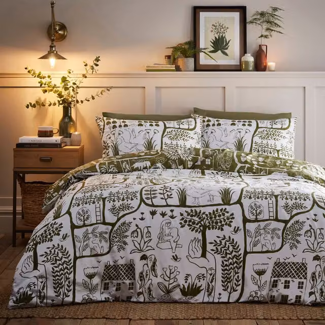 Make it a Home Frida Floral Reversible Duvet Cover Set, Green and White, 200 x 200 cm