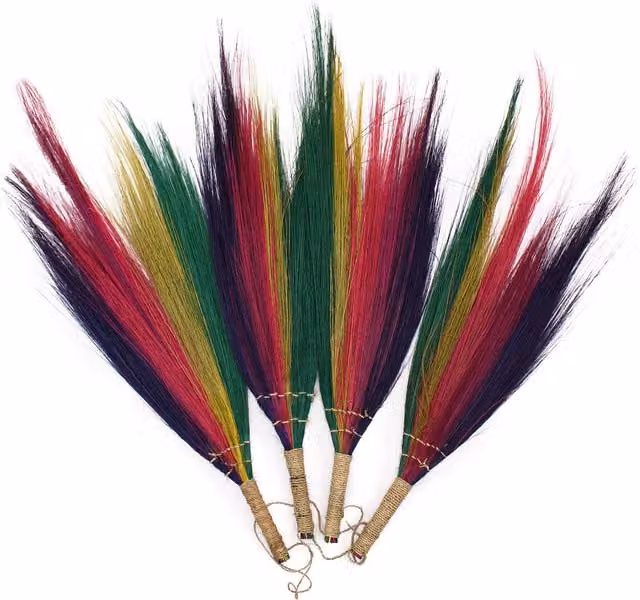 KDMD Set of 4 Rainbow Colour Pampas Brooms in Rattan – 1
