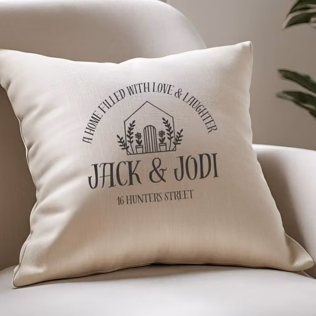 Aye Do Gifts Personalised Floral Linen Cushion in Beige, W/D/H: 40 x 40 x 40 cm