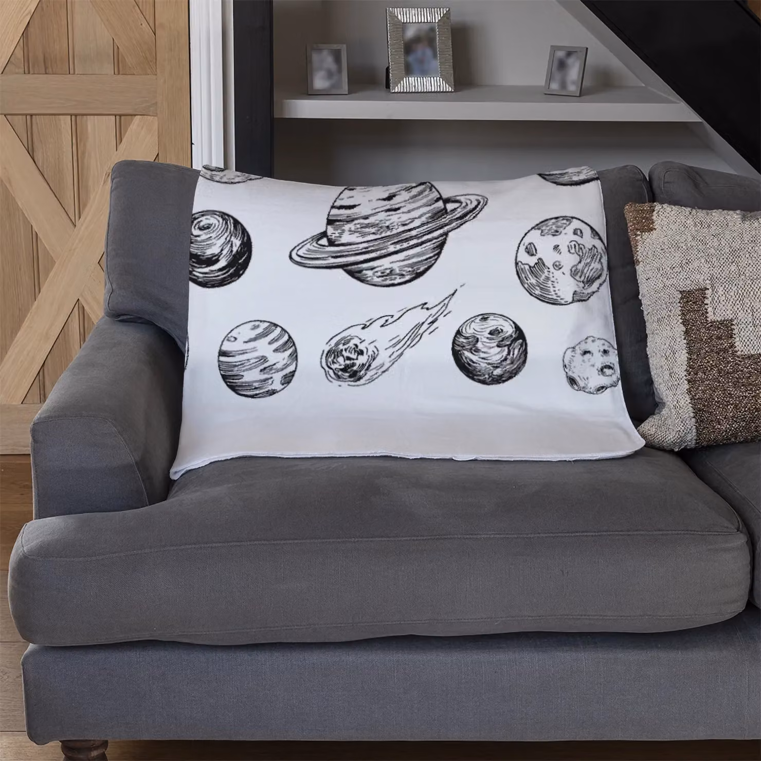 Benjamin Tate Design Space Objects Planets and Stars Fleece Blanket in White and Beige, W/D/H: 120 x 150 cm – 3