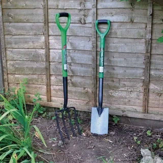 Garden Mile 2-Piece Steel Fork and Digging Spade Set in Green and Black