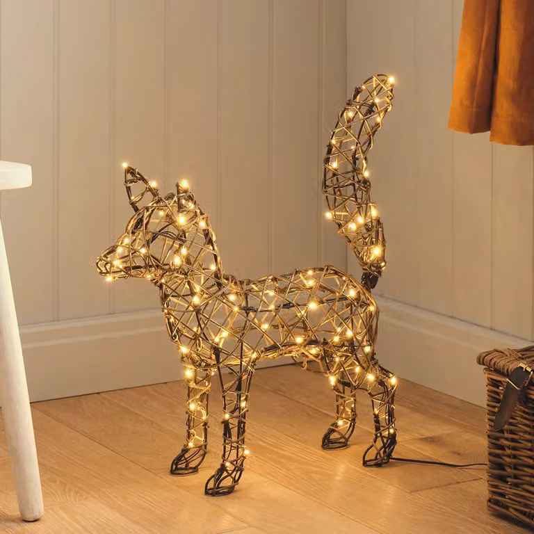 Lights4fun Sherwood Rattan LED Light Up Fox Figure in White