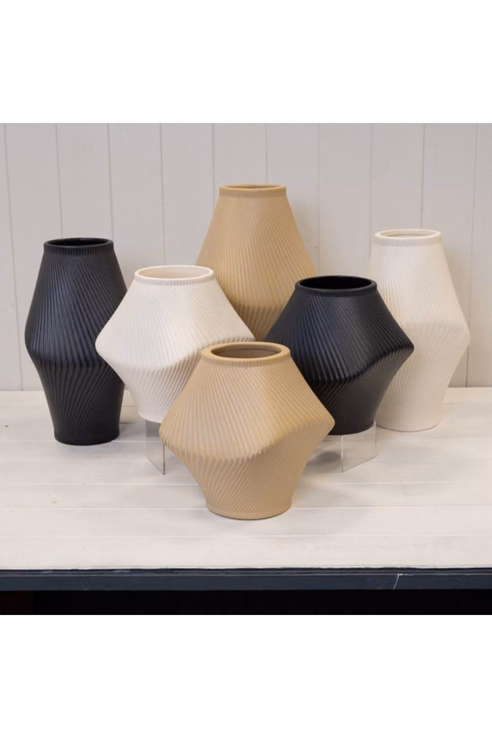 KDMD Modern Black Striped Ceramic Sculptural Tabletop Vase – 2
