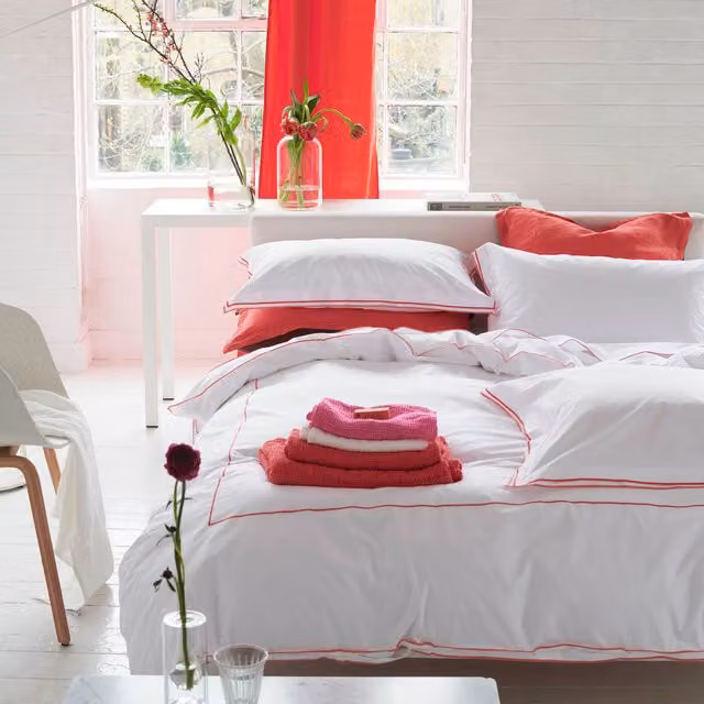 Designers Guild Astor Cotton Percale Duvet Cover and Pillowcase Set in Pink and White