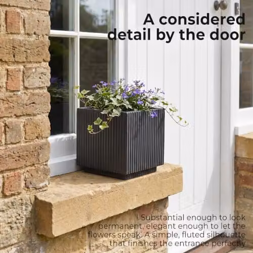 IDEALIST Black Reinforced Stone Outdoor Plant Pot, 25 cm – 10