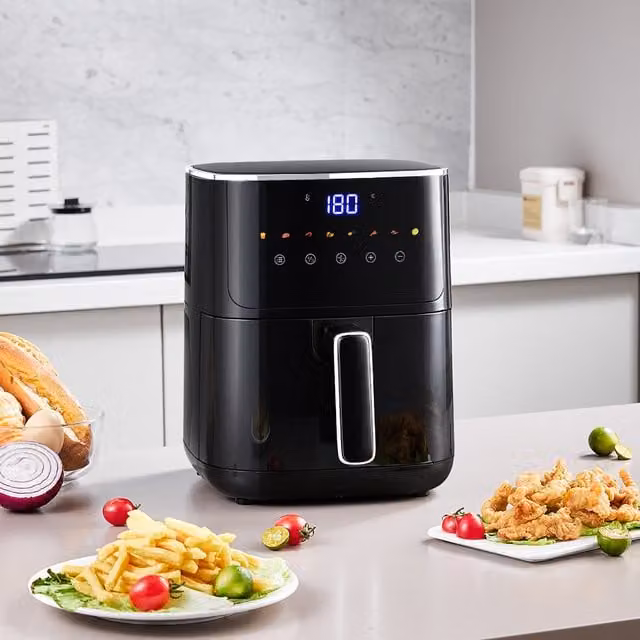 Livingandhome 4.7L Smart Hot Air Fryer with Touch Screen, Black