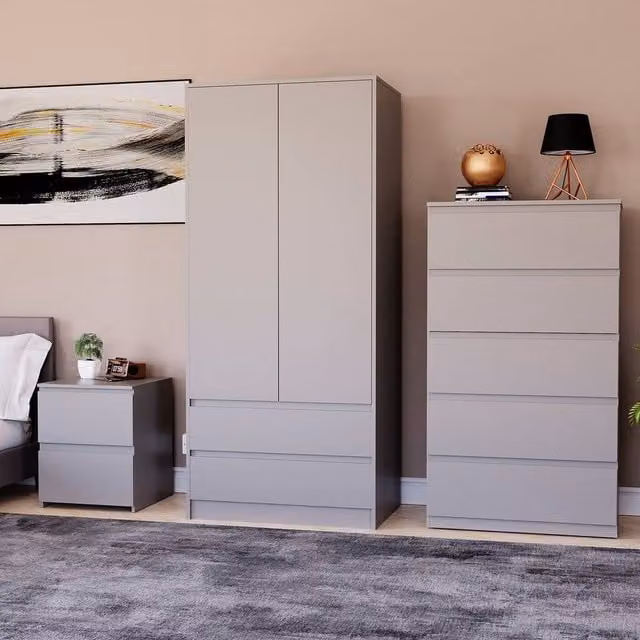 Vida Designs Modern Grey Bedroom Set