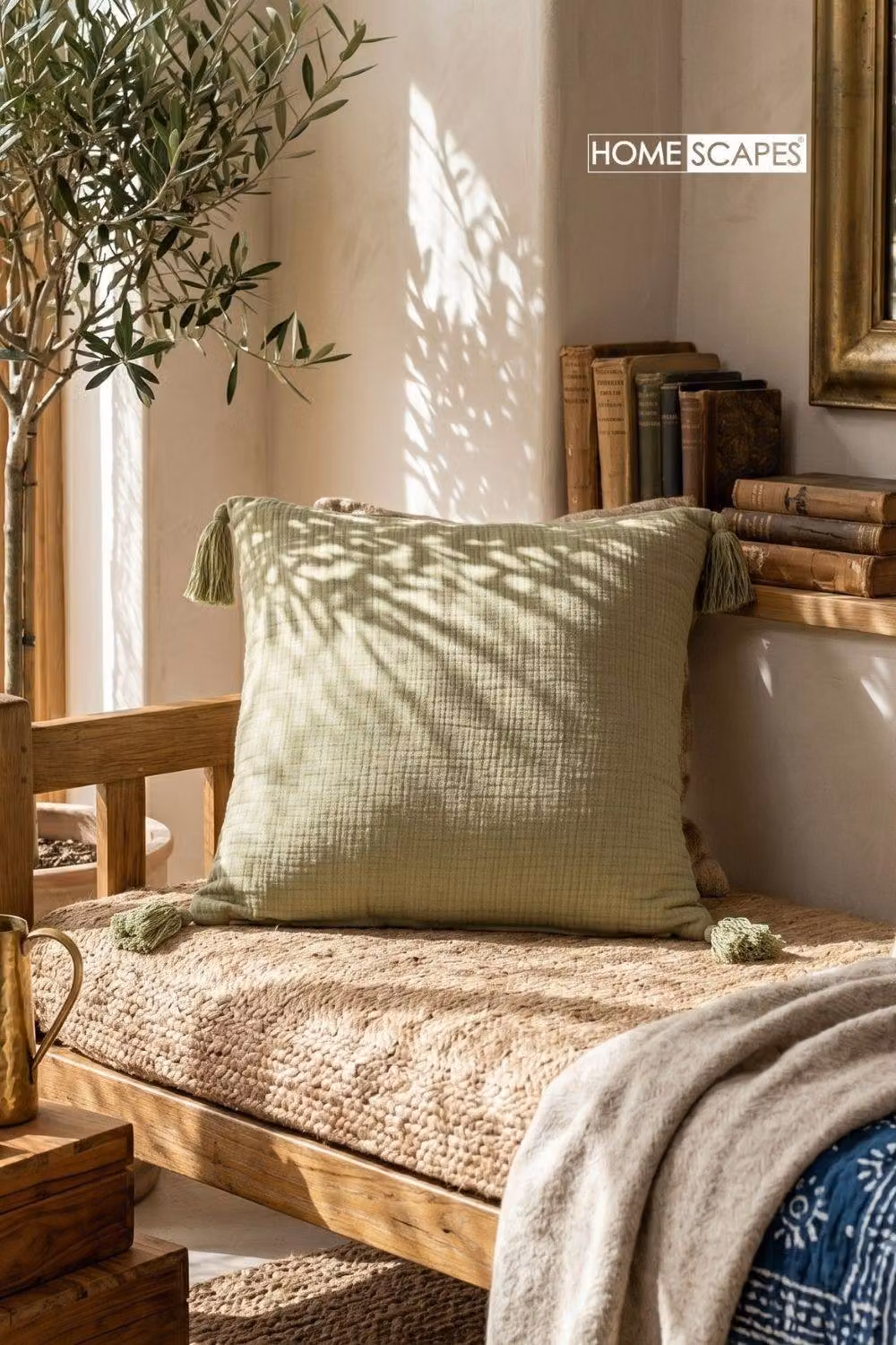 Homescapes Sage Green Muslin Cotton Square Cushion with Removable Cover, W/D/H: 45 x 45 x 45 cm – 2