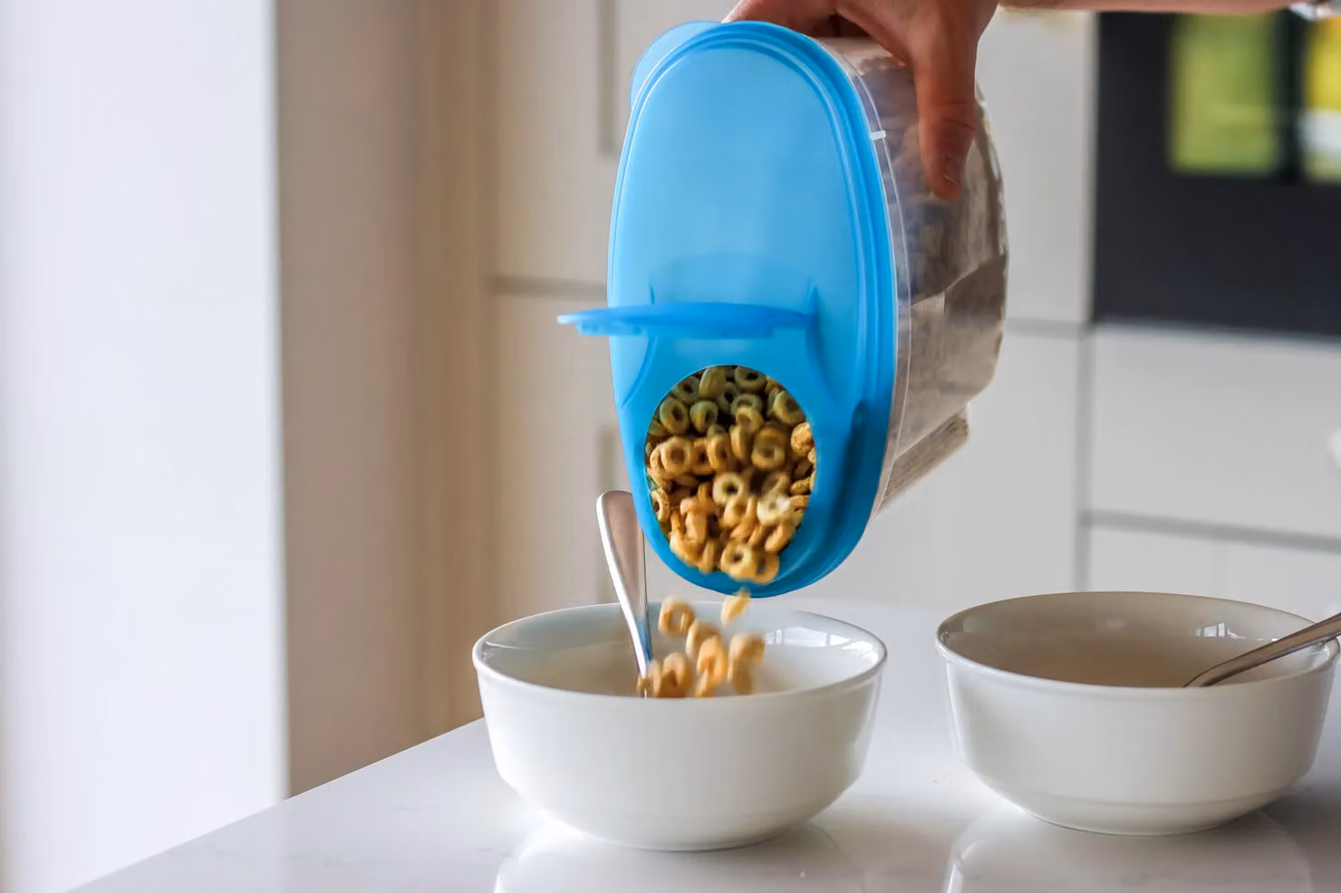KitchenCraft BPA-Free Plastic Dry Food Storage Containers with Clip Lids, 3-Piece Set in Transparent and Blue – 5