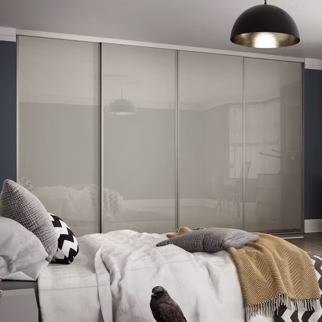 Spacepro Contour Sliding Wardrobe Door Kit with Silver Frame and Arctic White Glass, 610mm (Set of 4)