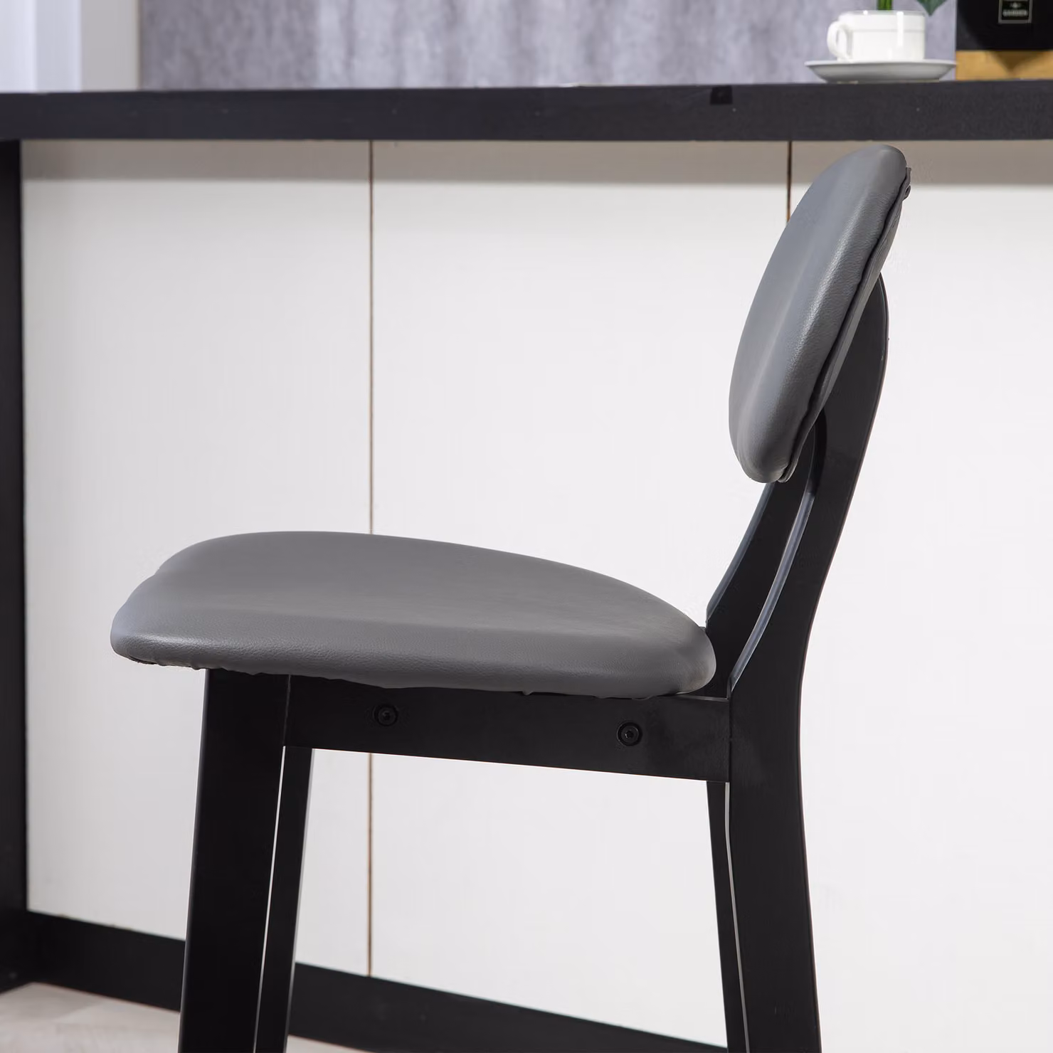 HOMCOM Set of 2 Modern Faux Leather Upholstered Breakfast Bar Stools with Backs and Wood Legs in Dark Grey – 7