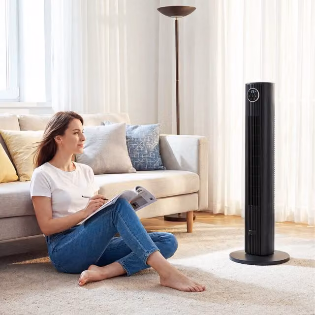 HOMCOM Black Tower Fan with Auto Mode and 26 ft Air Velocity