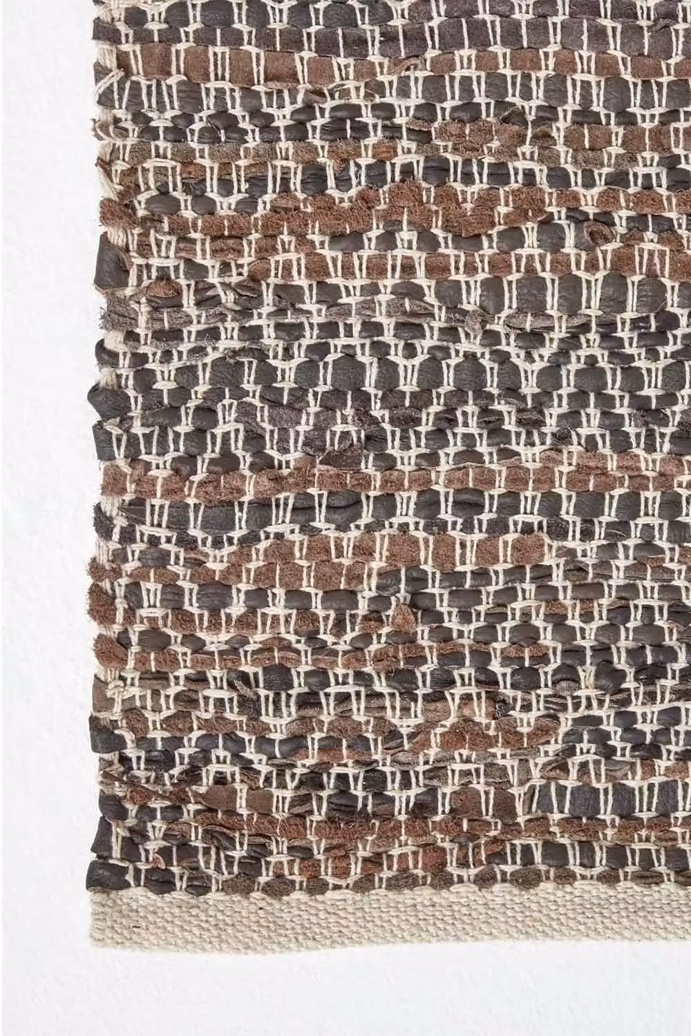 Homescapes Handwoven Real Leather Diamond Pattern Rectangular Rug in Brown and Beige, W: 150 cm, L: 240 cm – 2