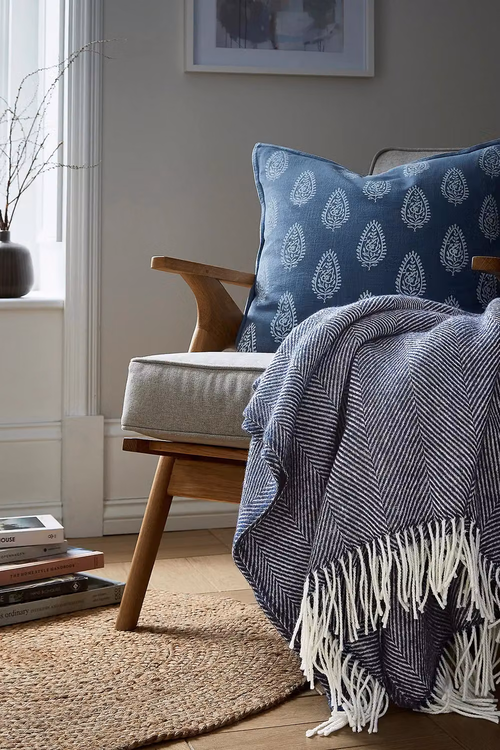 Murmur Ennis Woven Wool Throw with Fringes in Blue, W/D/H: 130 x 170 cm – 2