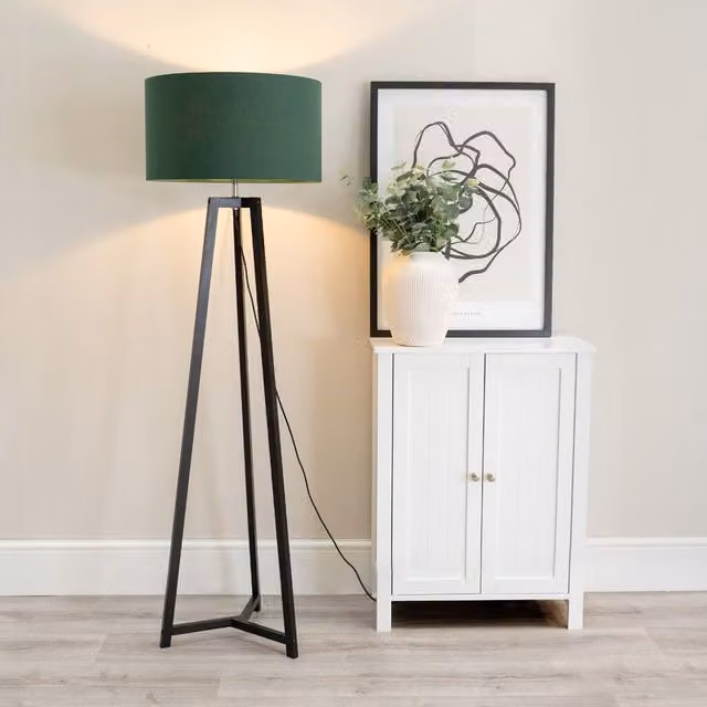 ValueLights Lottie Black Wood Tripod Floor Lamp with Green Fabric Drum Shade, H 148 cm x W 45 cm x D 45 cm – 1