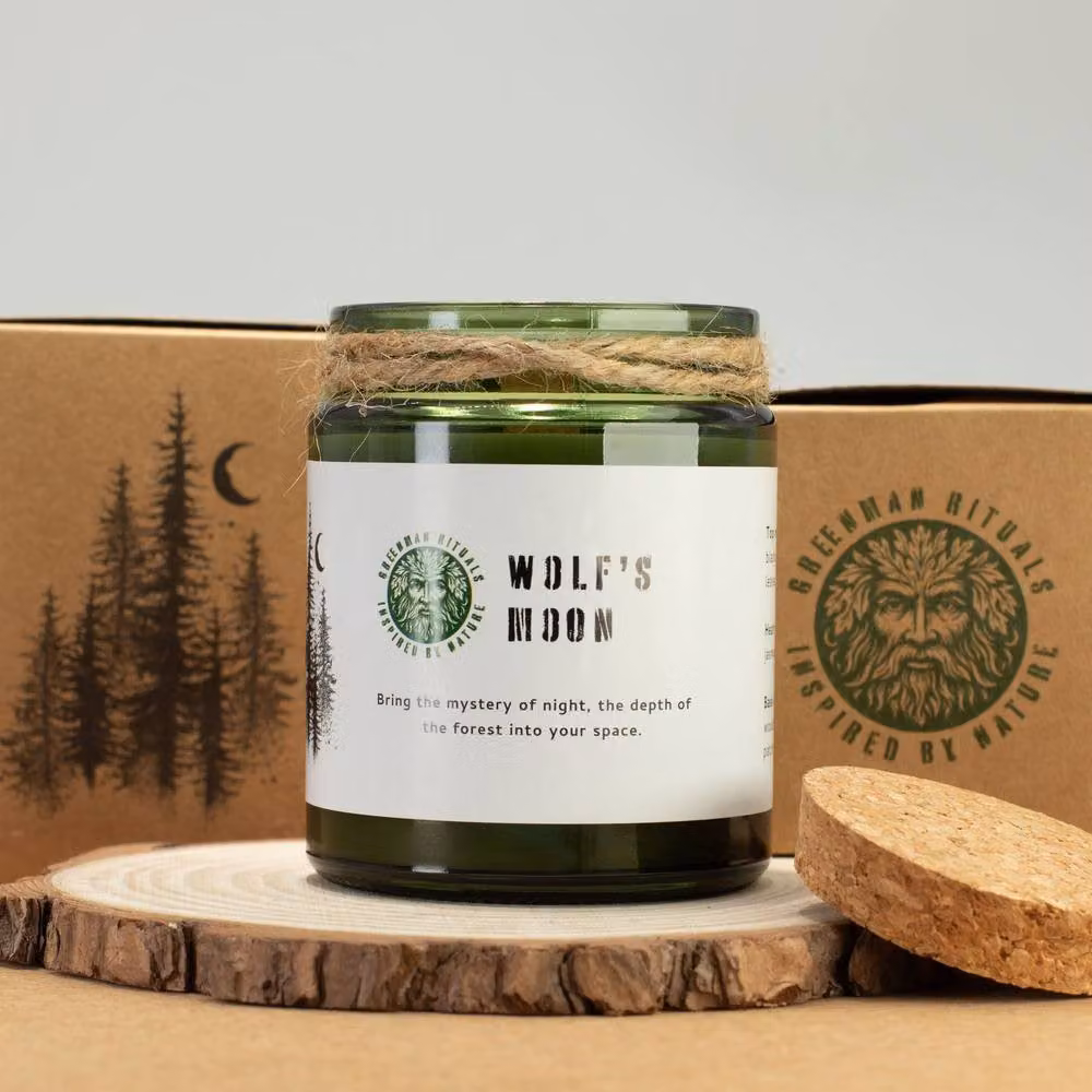 Serenityy Wolf's Moon Night Time Soy Candle in Green with Woody Scent – 4