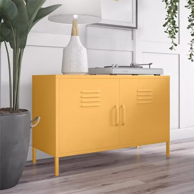 Cache metal locker with 2 hinged doors in yellow