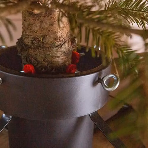 Harbour Housewares Classic Real Christmas Tree Stand in Black – 5