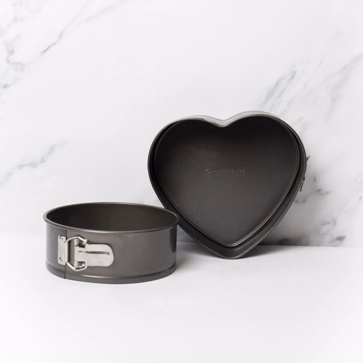 MasterClass Non-Stick Springform Loose Base Cake Pan Set in Grey, Includes 18cm Round Pan and Heart-Shaped Tin – 2