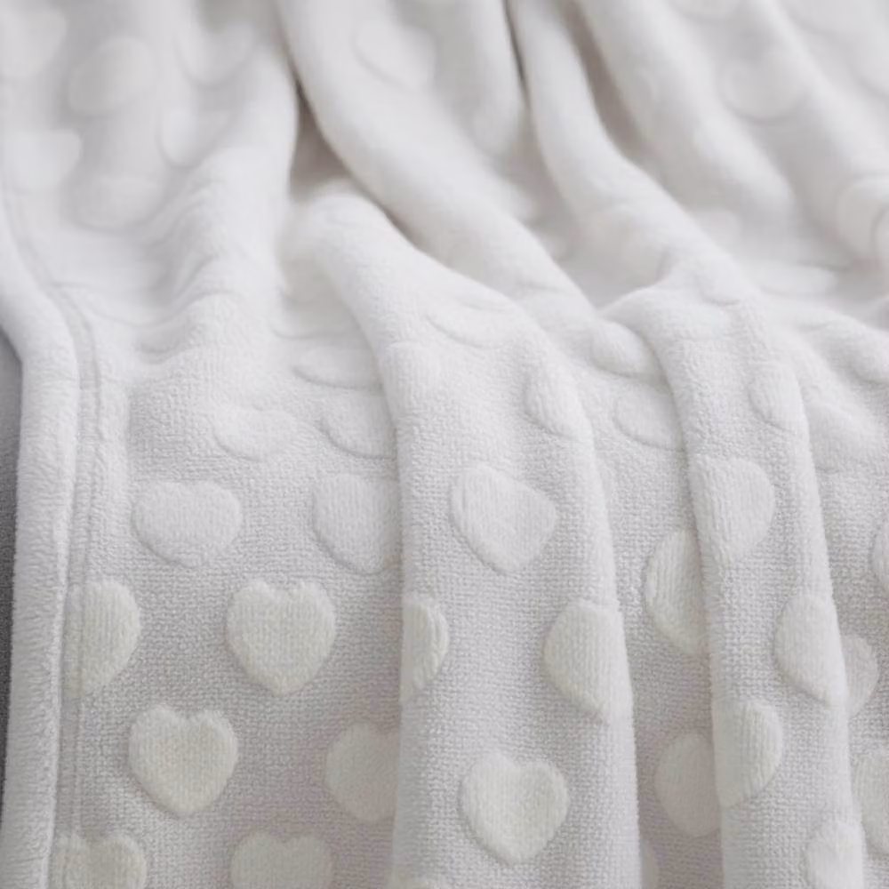 Snug City White Geometric Heart Design Soft Cosy Throw Blanket, W: 150 cm, L: 200 cm – 2