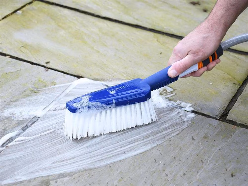 Faithfull Blue Stiff Water Flow Hand Brush – 3