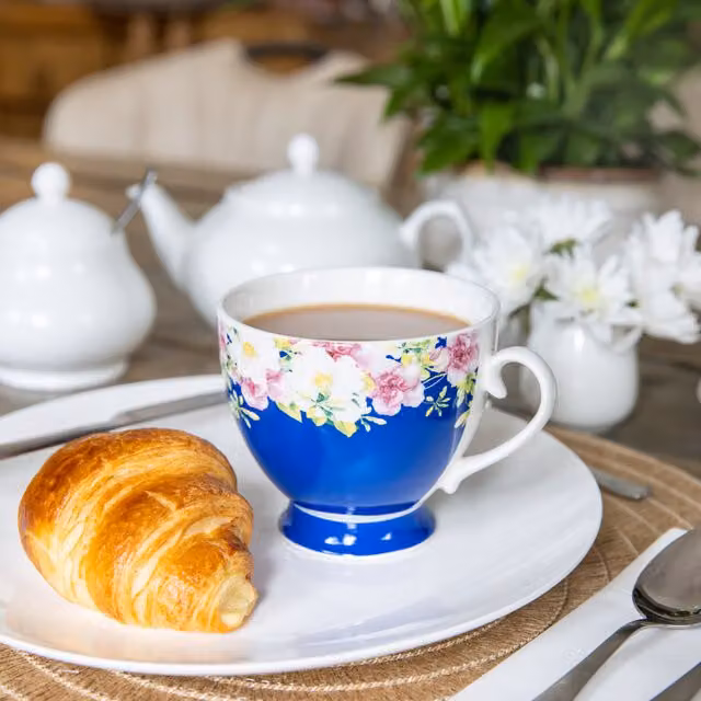 KitchenCraft Set of 4 Blue Floral Ceramic Stoneware Mugs
