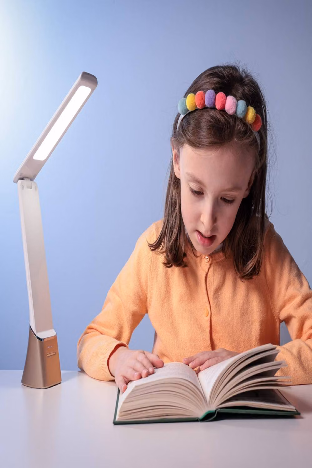 Daylight Company Smart Go Portable LED Task Lamp, White, Rechargeable and Dimmable with 95+ CRI – 12
