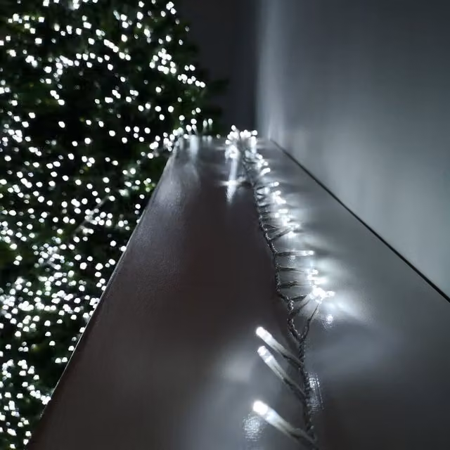 Samuel Alexander 1000 LED Premier TreeBrights Christmas String Lights, Cool White, 25m, Mains Operated with Timer and Transparent Cable – 1