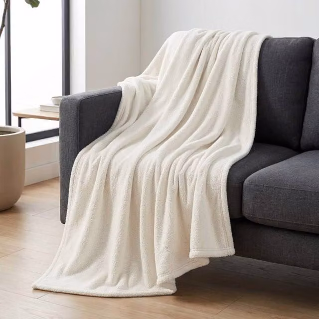 Garden Greatness Ivory Winter Warm Snuggle Throw, W/D/H: 140 x 180 cm