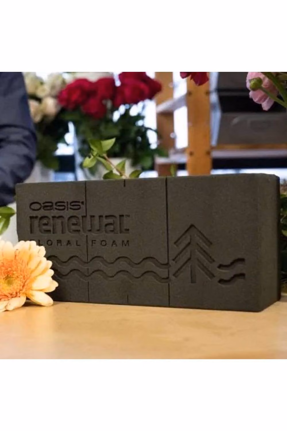 Oasis KDMD Oasis Renewal Floral Foam Brick in Dark Grey – 3