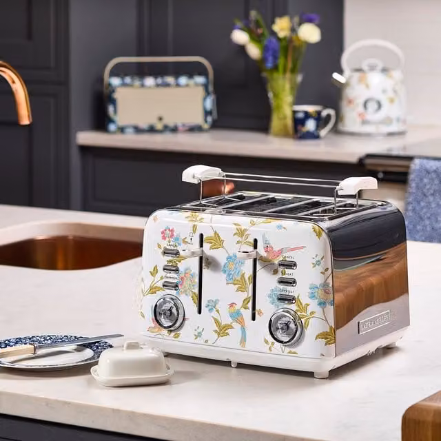 Laura Ashley 4 Slice Toaster in White