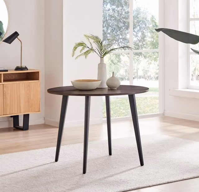 FurnitureboxUK Koko 4-Seater Round Dining Table in Walnut with Black Legs
