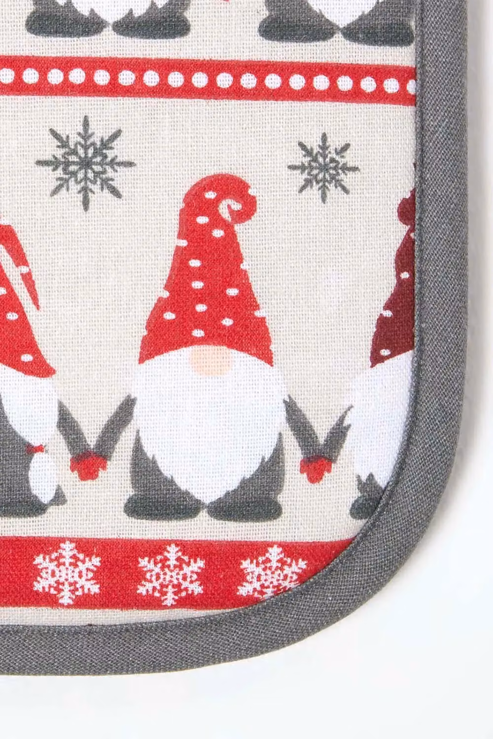 Homescapes Gonk Christmas Double Oven Glove in White and Multicolour – 2