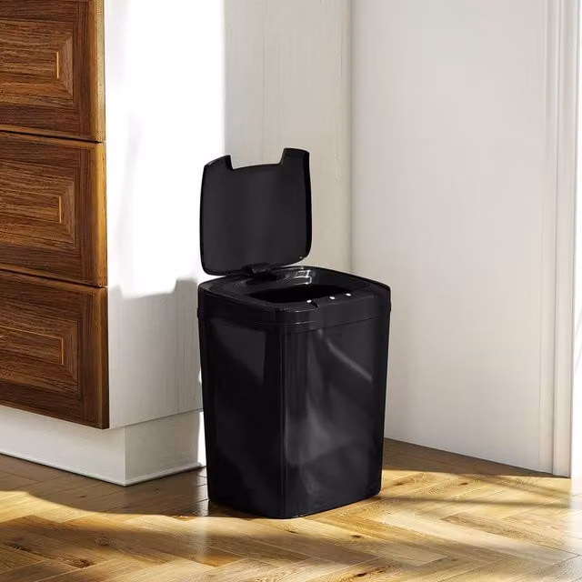 HOMCOM 15L Automatic Sensor Bin, Touchless Battery Operated Kitchen Bin in Black