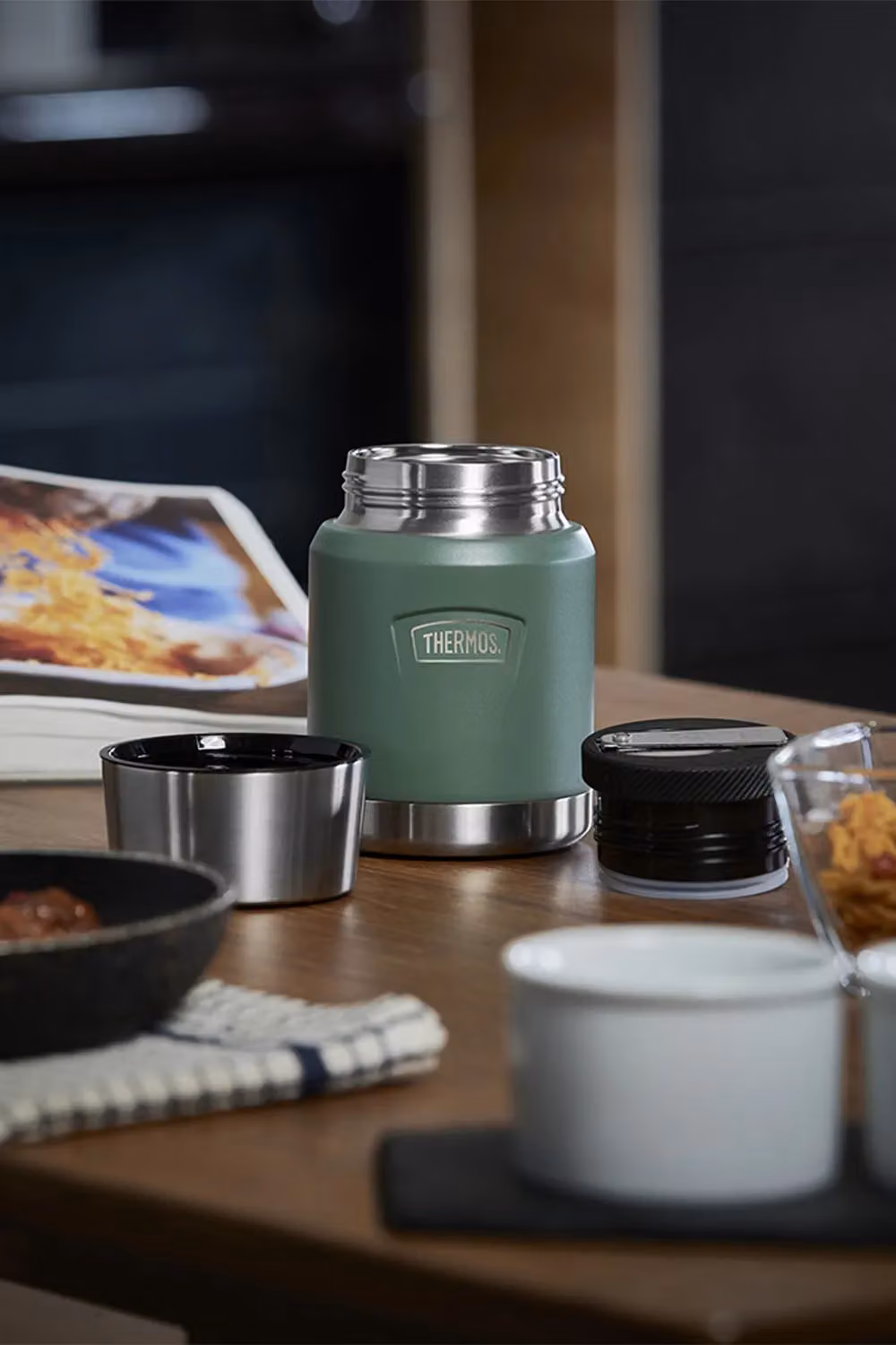 Thermos Icon Series Stainless Steel Leakproof Food Flask with Spoon, 470ml, Green – 3