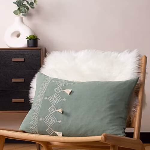 Riva Home Pritta Bohemian Geometric Embroidered Cotton Tassel Trim Cushion in Green, W: 60 cm, H: 40 cm, D: 40 cm – 3