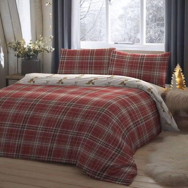 Dreams & Drapes Red Flannelette Woodland Animals Reversible Duvet Cover and Pillowcase Set, W/D/H: 140 x 200 cm, Red, White and Beige