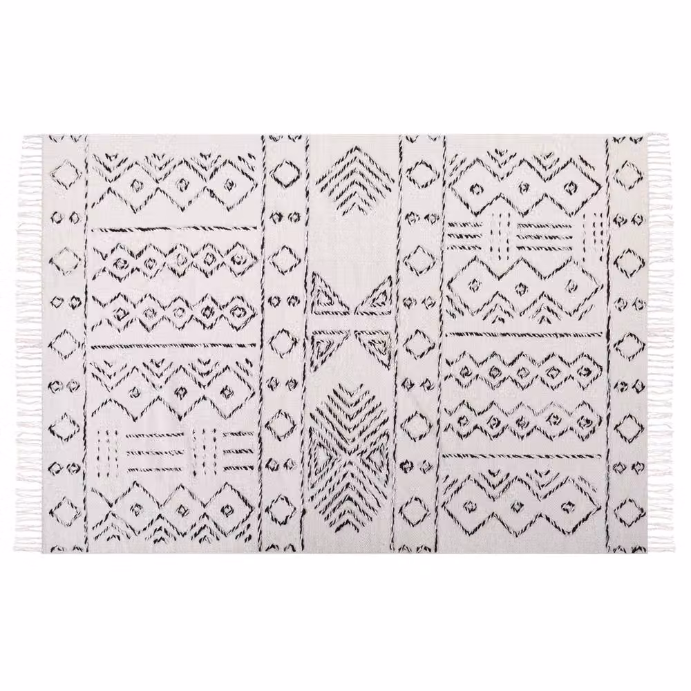 Wyld and Coco Aztec Wool and Cotton Woven Rug in White and Black, W: 140 cm, L: 200 cm – 2